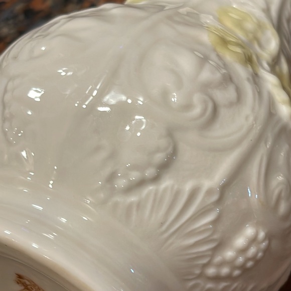 Beleek vase 7” tall yellow and cream - Picture 6 of 16